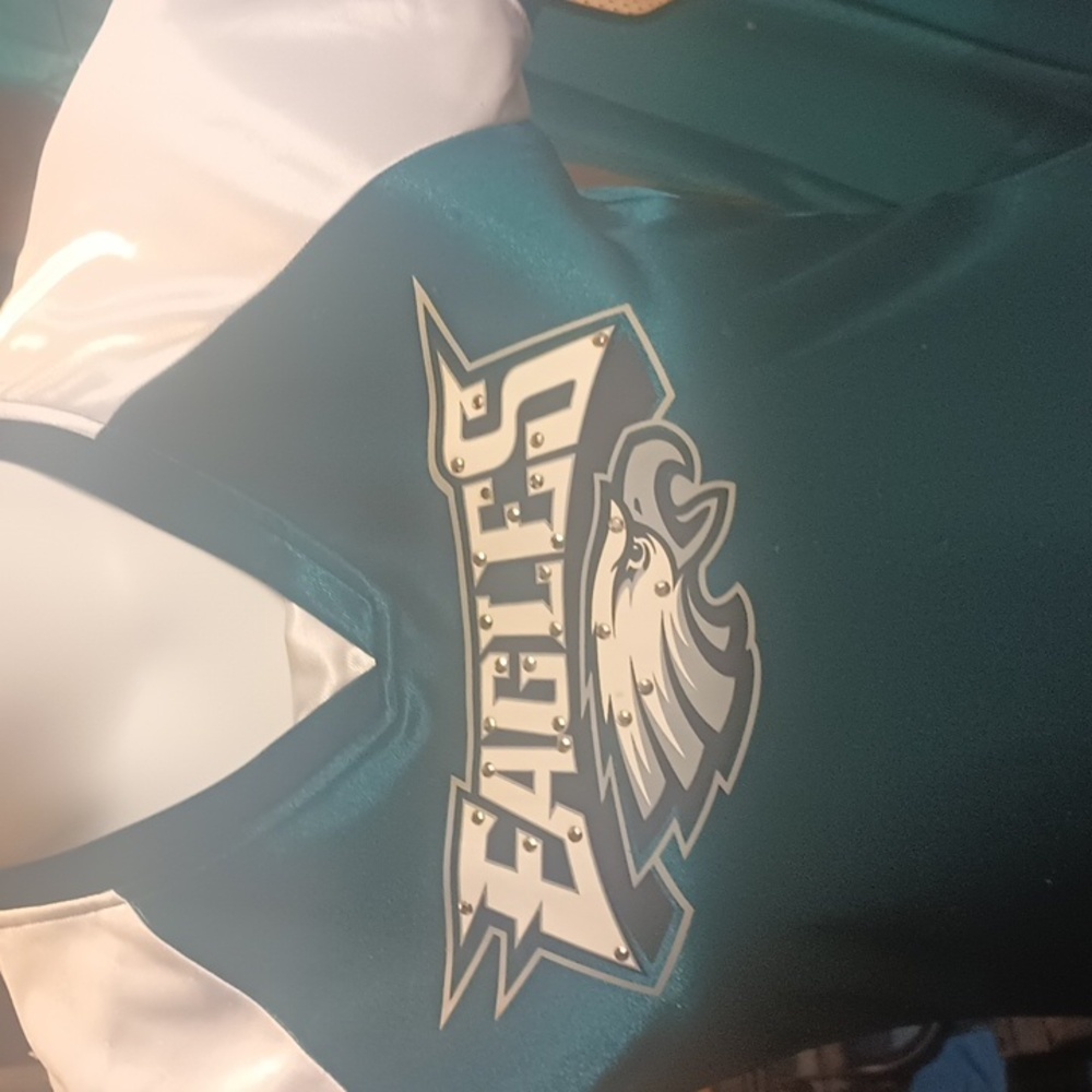 Ladies Philadelphia eagles jersey - Picture 2 of 5